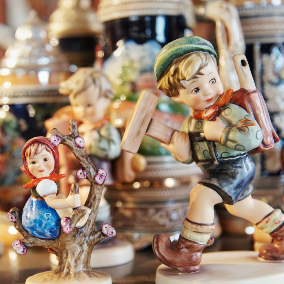 Affordable Antiques & Collectors