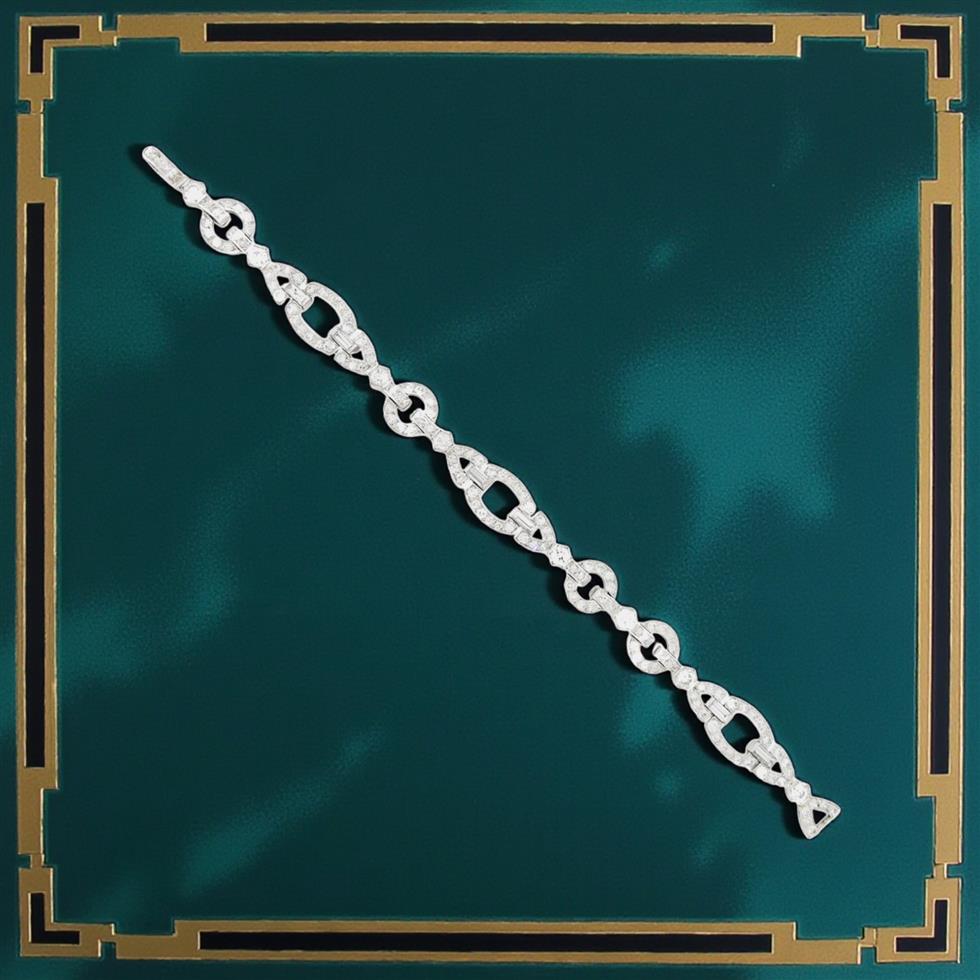 Jewellery & Watches on 06/11/2025