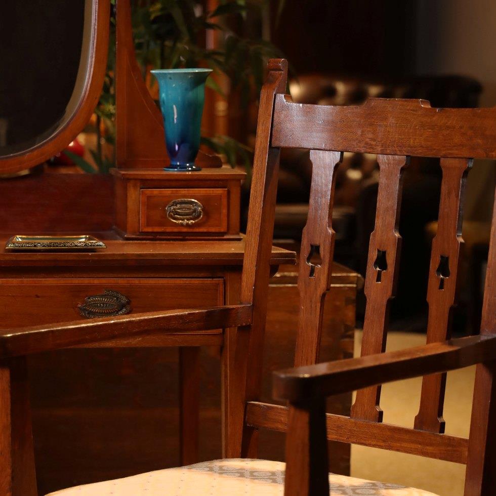 Furniture, Rugs & Interiors on 19/11/2025