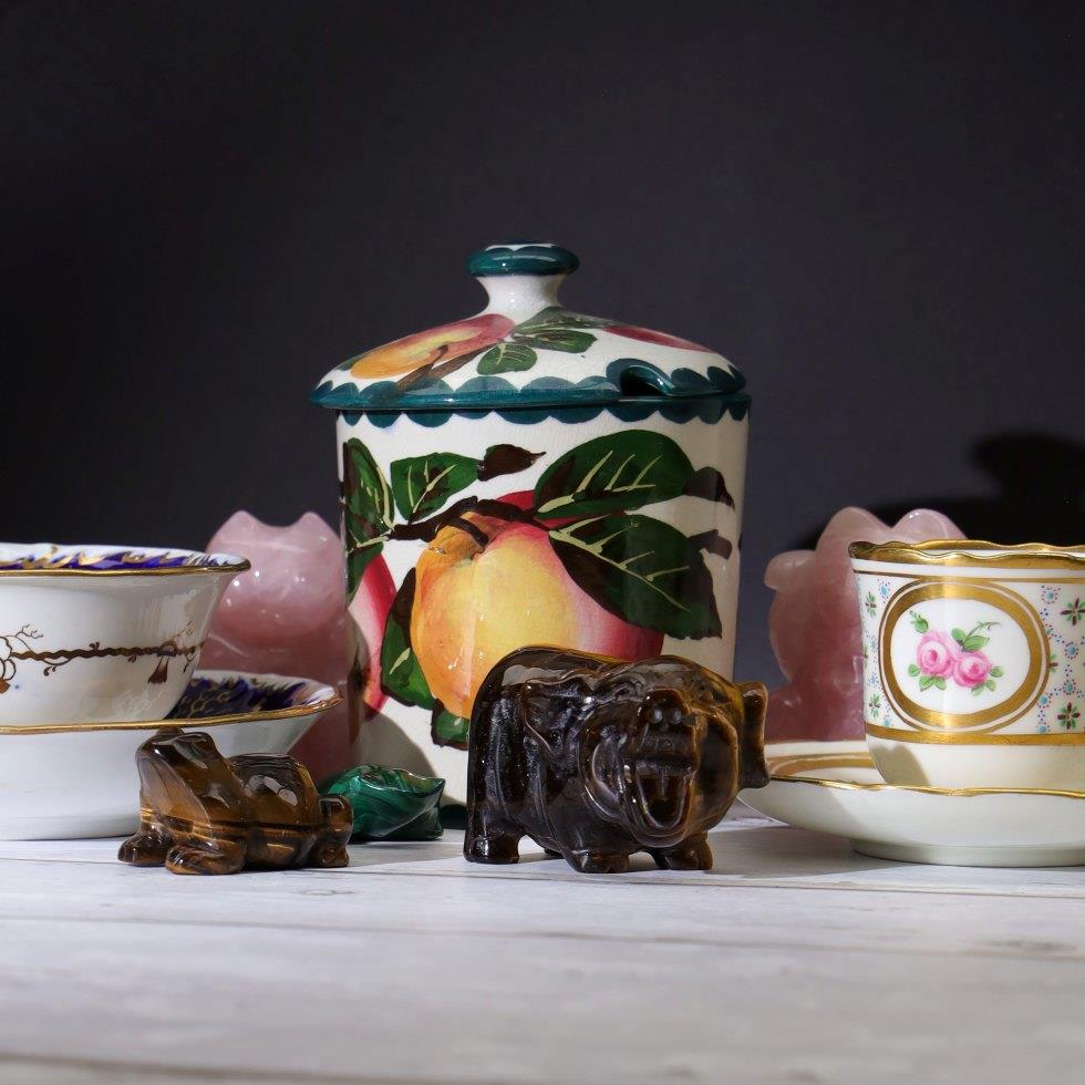Affordable Antiques & Collectors on 21/11/2025
