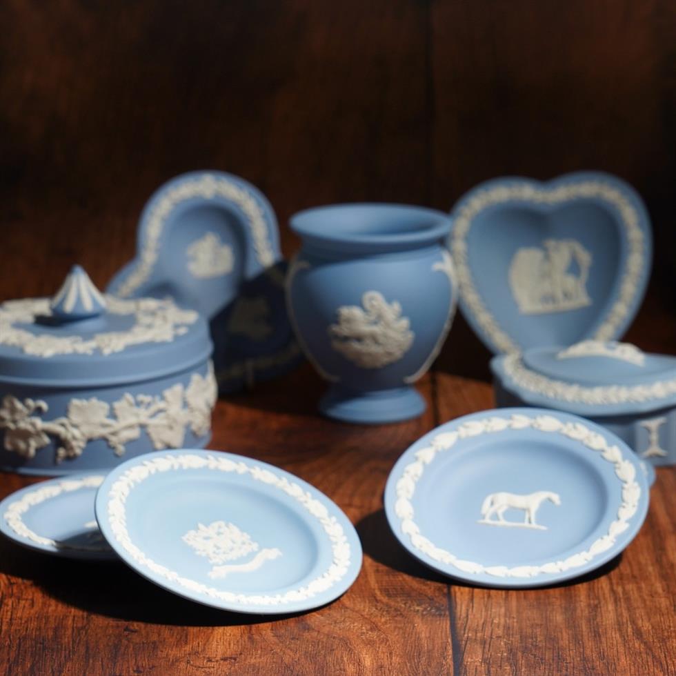 Affordable Antiques: Collectors, Pictures & Jewellery on 16/01/2026