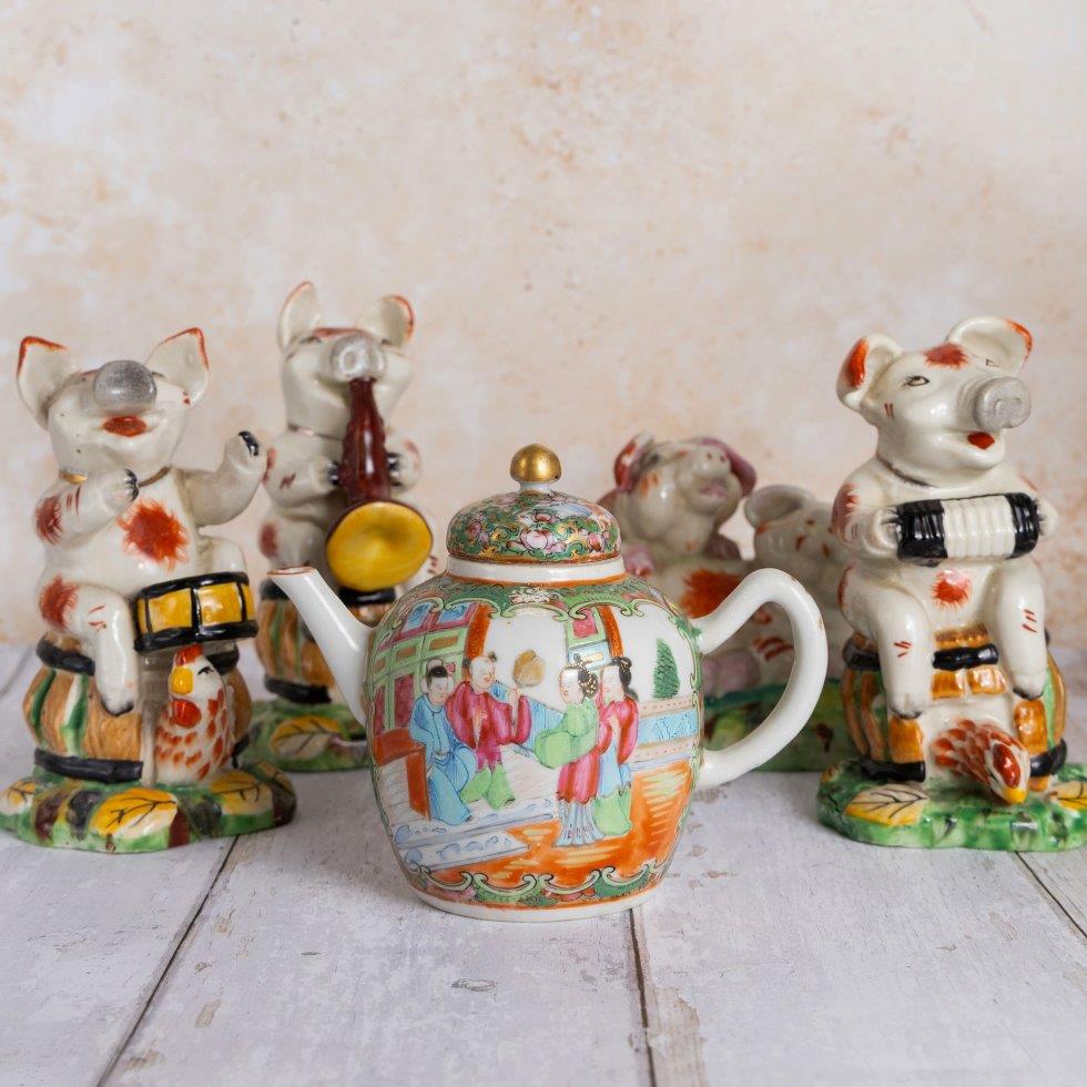 Affordable Antiques: Collectors, Pictures & Jewellery on 15/05/2026