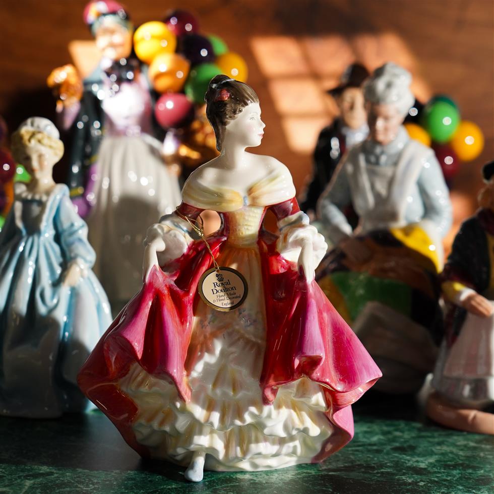 Affordable Antiques: Collectors, Pictures & Jewellery on 22/05/2026