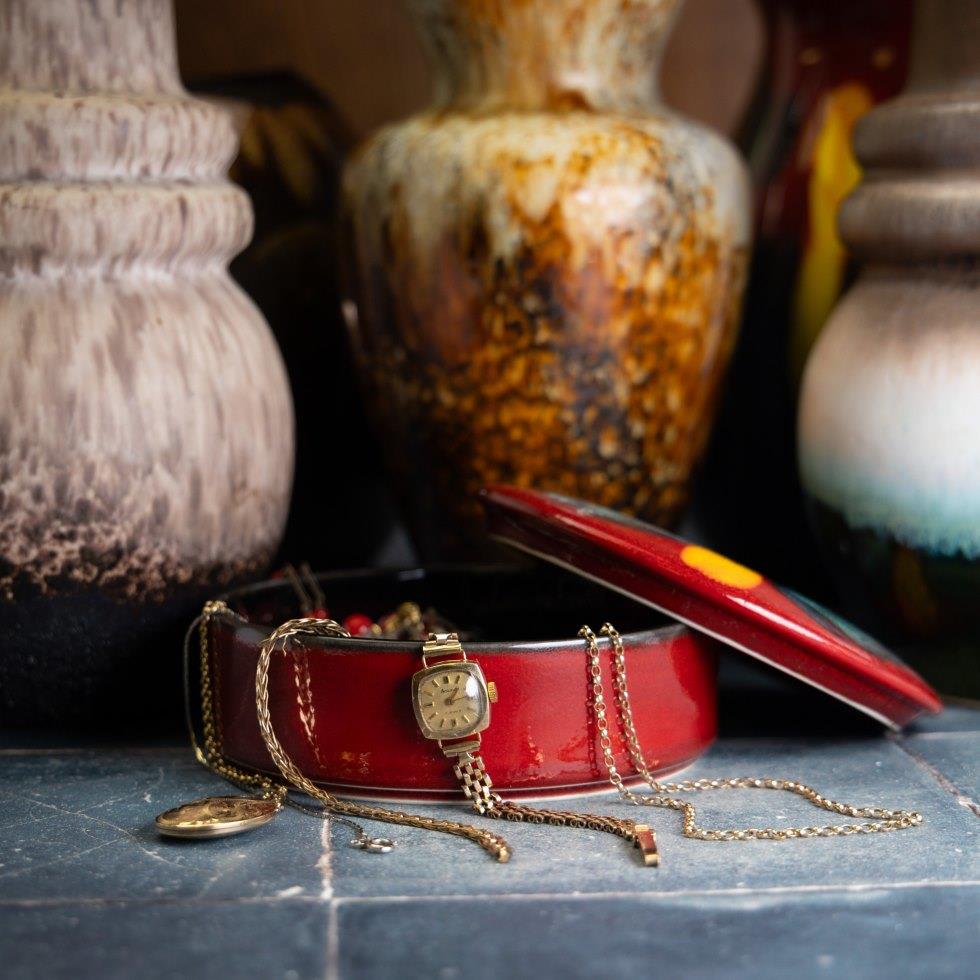 Affordable Antiques: Collectors, Pictures & Jewellery on 22/05/2026