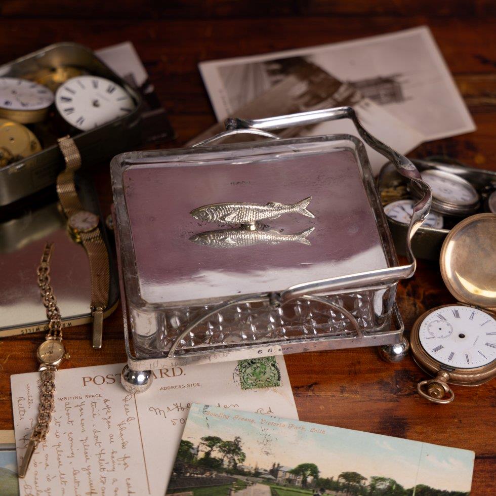 Affordable Antiques: Collectors, Pictures & Jewellery on 12/06/2026
