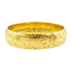 22ct gold wedding band, with engraved foliate decoration, Birmingham 1956