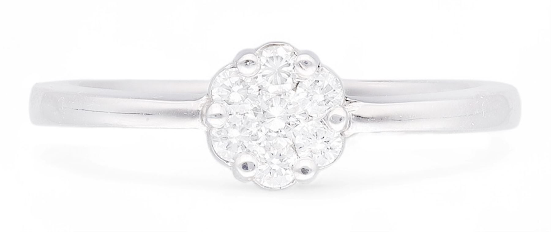 18ct white gold round brilliant cut diamond cluster ring, hallmarked, total diamond weight approx 0.25 carat