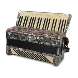 Hohner Verdi IV Piano Accordion, with a three octave keyboard and 41 keys,120 buttons, wit...