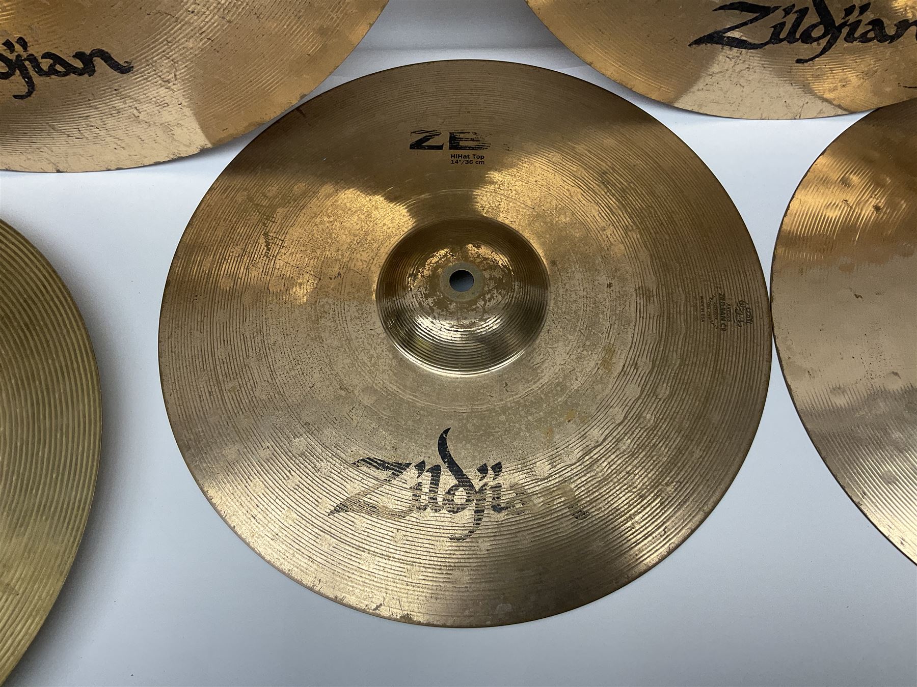 Five Zildjian cymbals - ZBT Ride D51cm (20