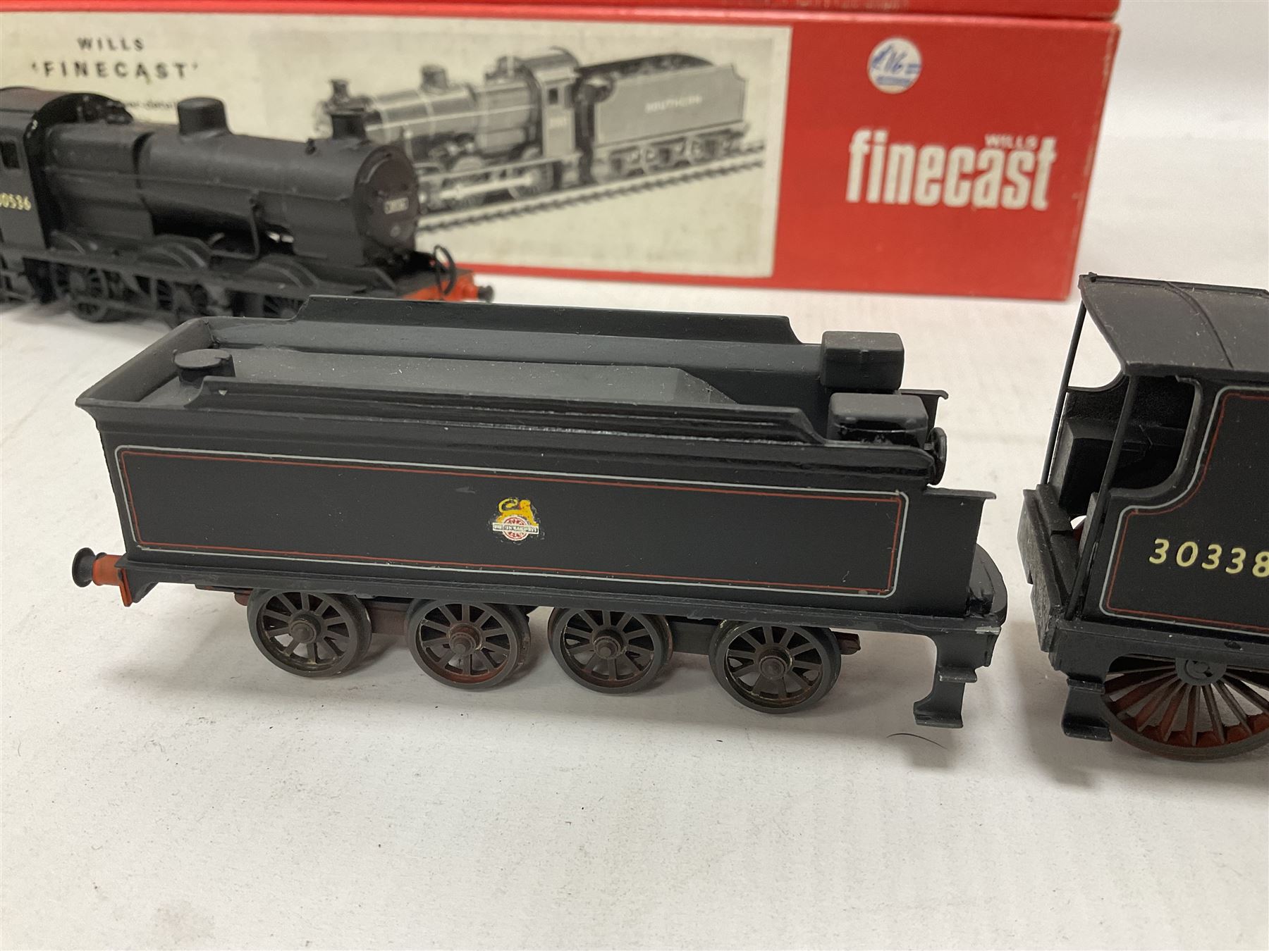 ‘00’ gauge - two kit built steam locomotive and tenders comprising SR/BR Class Q 0-6-0 no.30536 finished in BR black; SR/BR T9 Greyhounds Class 0-6-0 no.30338 finished in BR black; with Wills Finecast boxes (2) 