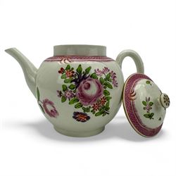 18th century Worcester porcelain teapot, of globular form hand painted  in polychrome enamels with floral bouquets and sprig within pink scale borders, H18cm