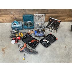 Various building tools to include, DeWalt reciprocating saw, Bosch planer, Titan SDS drill, Black & Decker drills, Evolution 110V saw, fitted tool case, Dremel and other tools