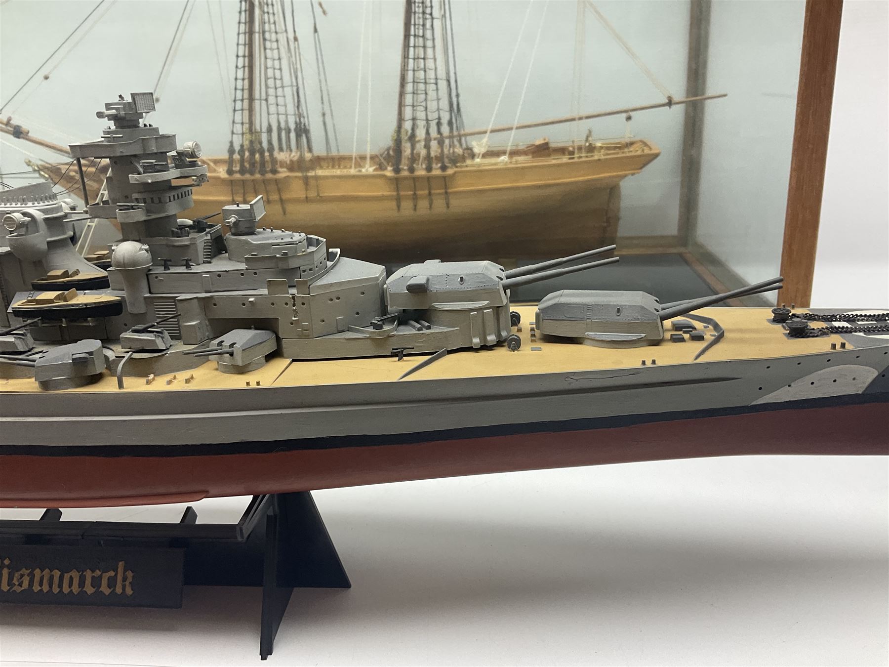 Cased scale built wooden model schooner 