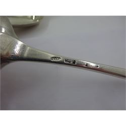 Pair of George III silver Hanoverian pattern spoons, maker's mark T.E, probably Thomas Evans, other elements of hallmarks indistinct