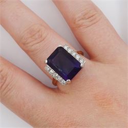 18ct gold amethyst and diamond ring, emerald cut amethyst, with five round brilliant cut diamonds set either side, hallmarked, amethyst approx 7.20 carat