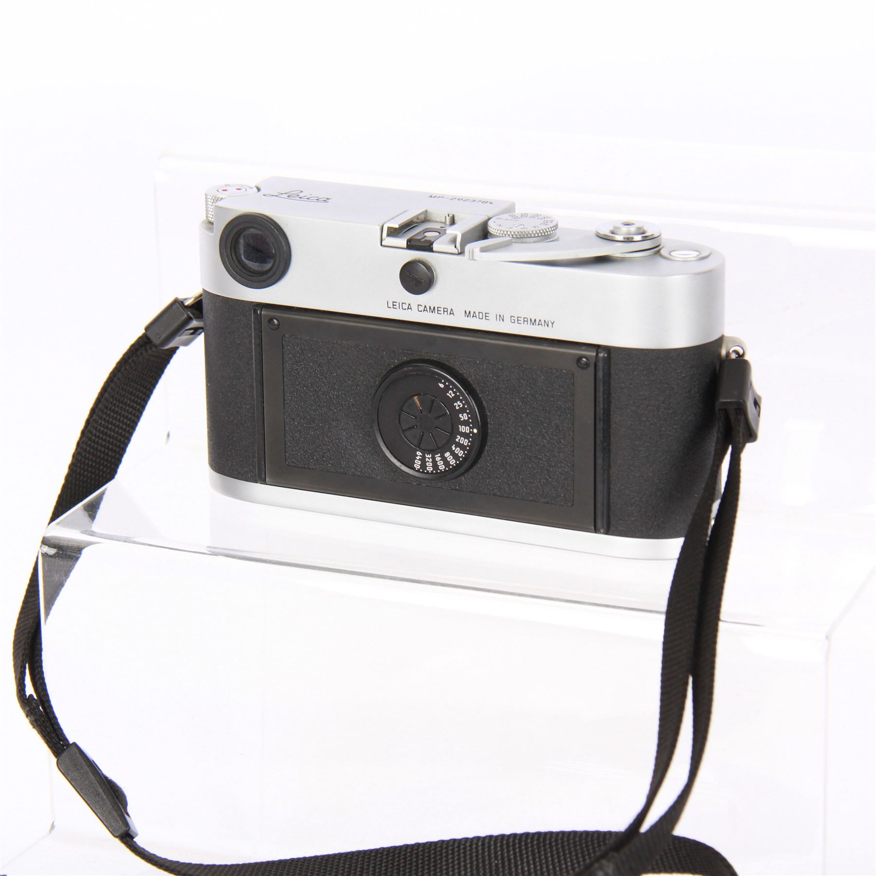 Leica MP 0.72 35mm film rangefinder camera body, in silver, chrome and black small grain leatherette finish, serial no. 2923784, made in Germany circa 2003, with Leica shoulder strap