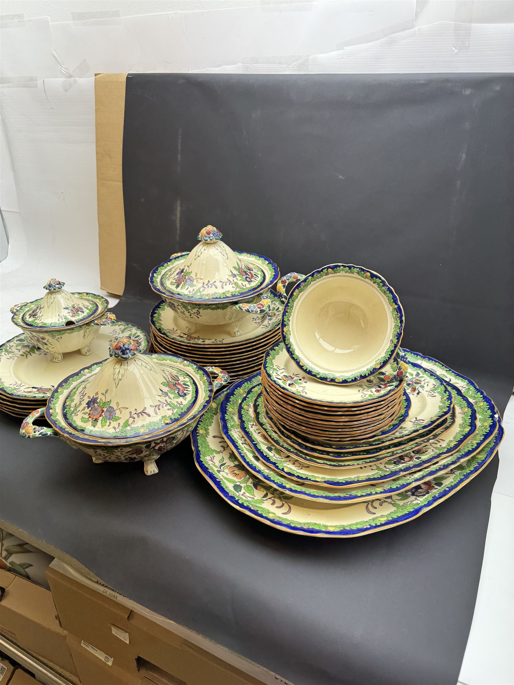 Masons Oakland pattern dinner service for twelve, including dinner plates, side plates, covered dishes etc  