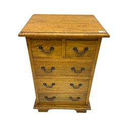 Small 20th century Georgian design chest, fitted with two square over three long drawers, lower moulded edge over bracket feet