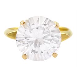 22ct gold round clear stone set ring