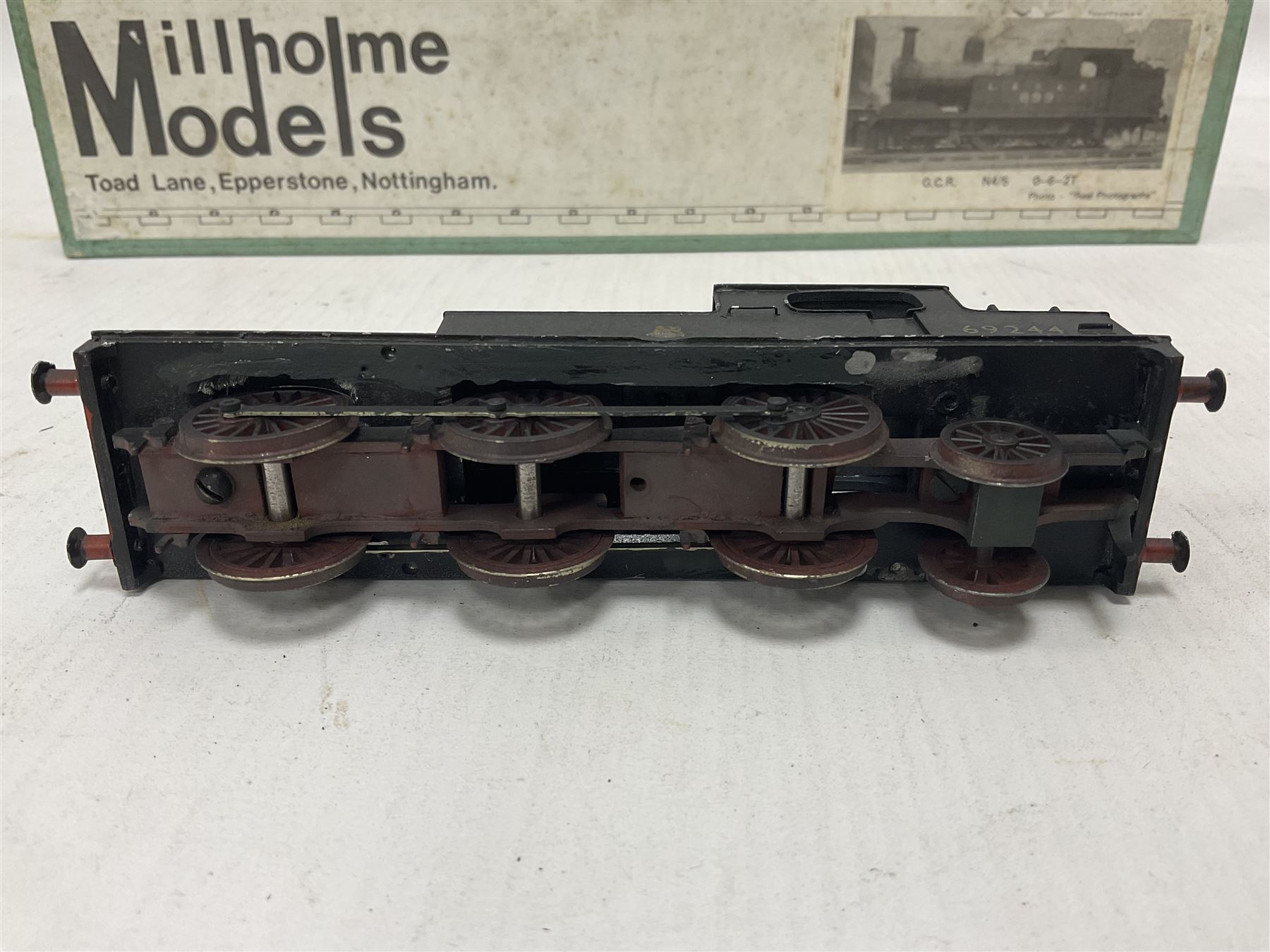 ‘00’ gauge - two kit built steam locomotives comprising GCR Class Q4 0-8-0 no.63202 finished in BR black with BR tender; Class N4 0-6-2T no.69244 finished in BR black; both with Millholme Models boxes (2) 