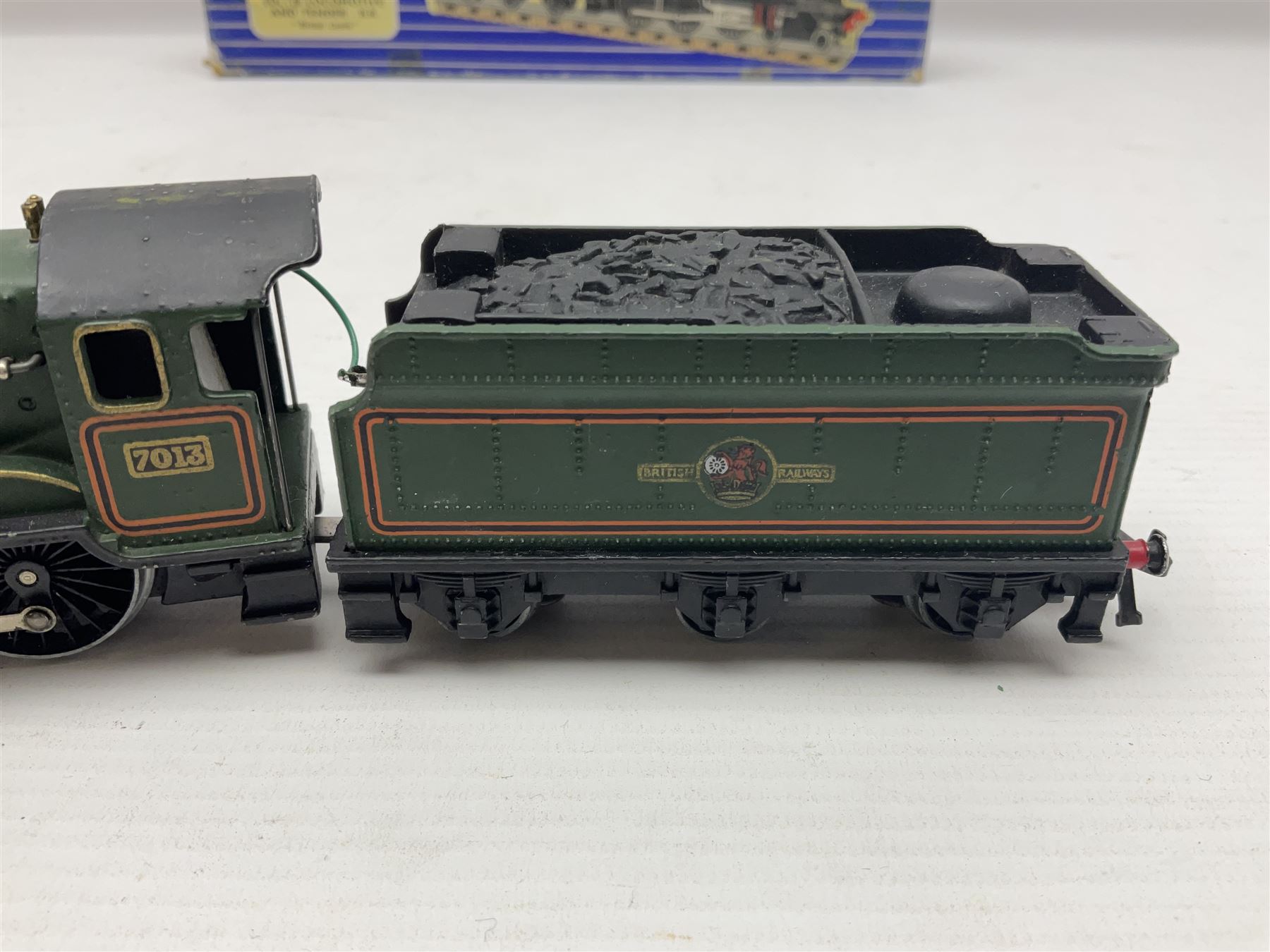 Hornby Dublo - 3-rail - Class 8F 2-8-0 freight locomotive No.48158 in unlined BR black; and Castle Class 4-6-0 locomotive 'Bristol Castle' No.7013 in lined BR green; each in original blue striped box (2)