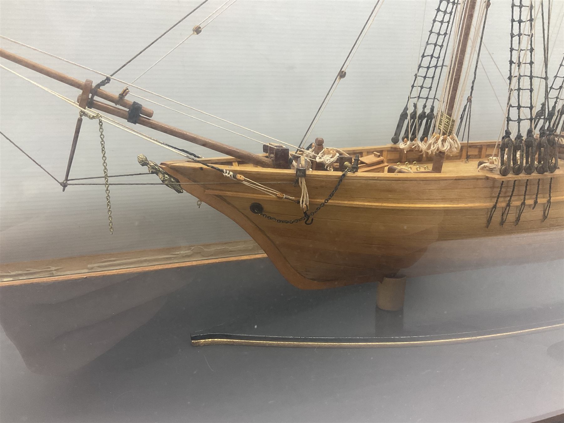 Cased scale built wooden model schooner 