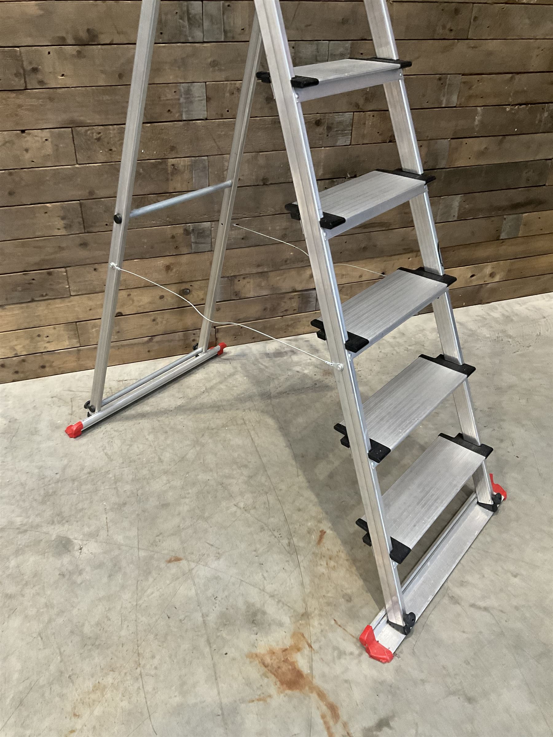 Hailo five rung step ladders