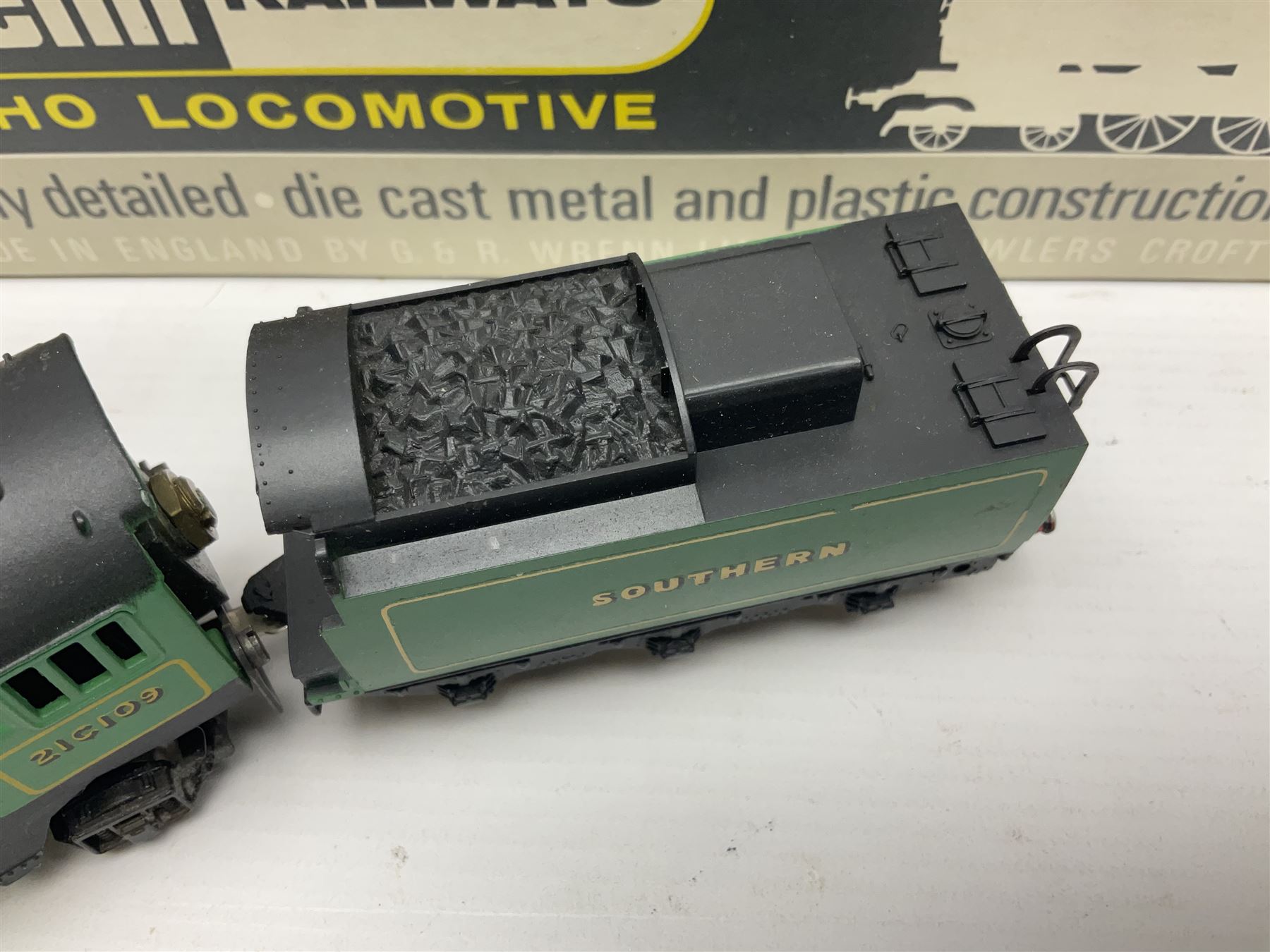 Wrenn '00' gauge - Rebuilt Bulleid Pacific 4-6-2 locomotive 'Lyme Regis' No.21C109 in SR Malachite Green; boxed with instructions