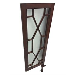 Edwardian mahogany corner cabinet, projecting cornice over inlaid frieze, two astragal glazed doors enclosing shelved interior, on cabriole supports