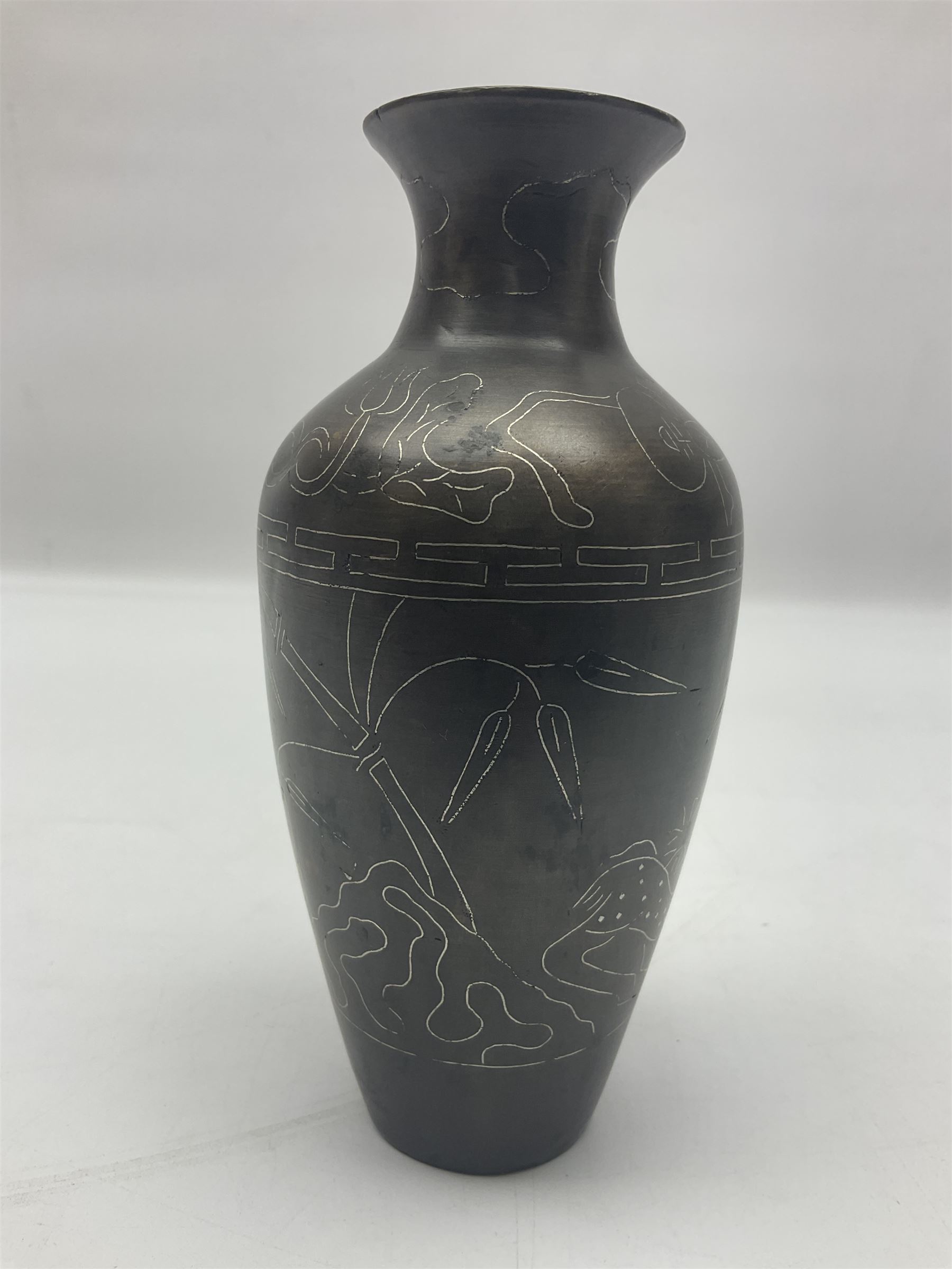 Chinese silver inlaid bronze vase, in the manner of Shisou, decorated with a fawn among bamboo, H15cm