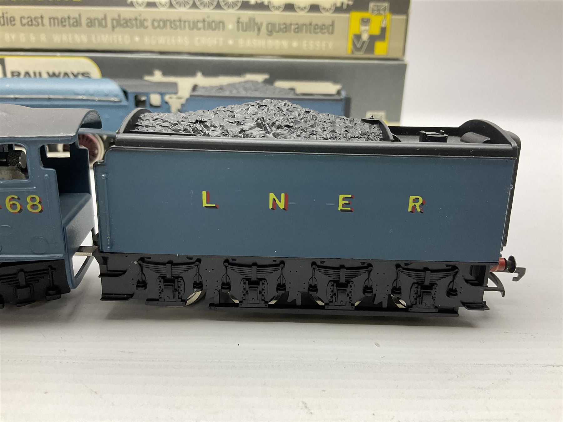 Wrenn '00' gauge - two Class A4 4-6-2 locomotives in LNER Garter Blue - 'Mallard' No.4468; and 'Sir Nigel Gresley' No.7; both boxed with instructions (2)