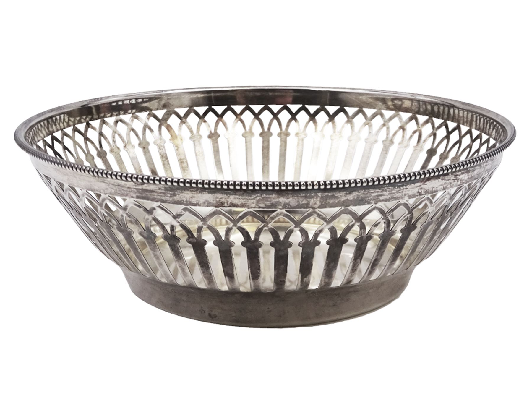 Continental silver bread bowl, the circular bowl with pierced sides and beaded rim, stamped W 800, D18cm, H6cm