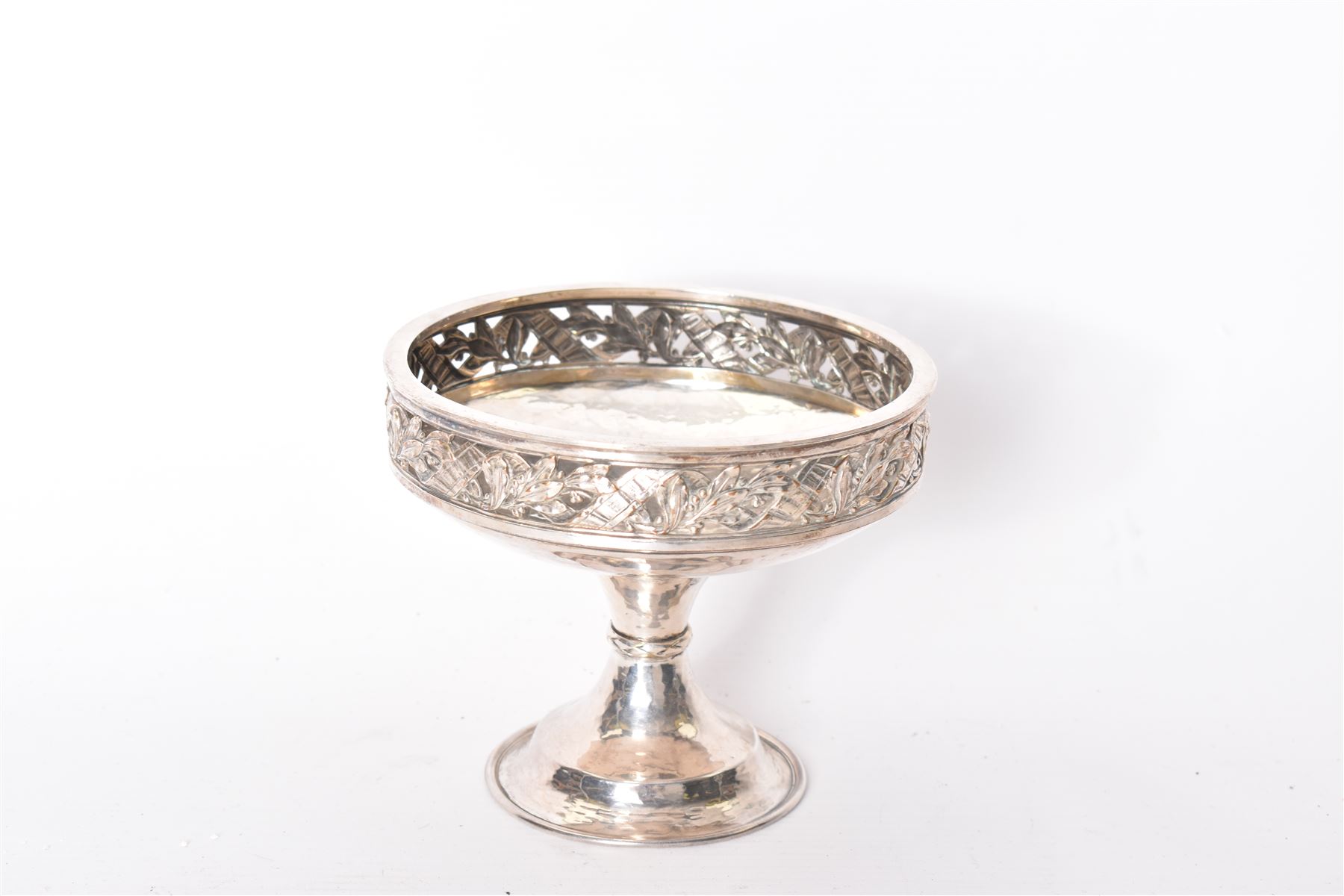 Arts & Crafts silver on copper pedestal dish, the circular bowl with hammered finish, and pierced foliate rim, upon a knopped stem, impressed 1665, H11cm