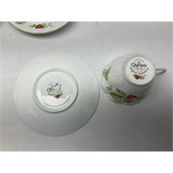 Ringtons and Queen's China Virginia Strawberry pattern teawares, including teacups, saucers, milk jugs, sugar bowls, etc