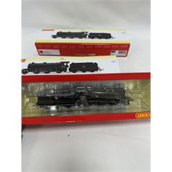 Two Hornby '00' gauge locomotives, comprising R3242A Early BR Class K1 2-6-0 locomotive no. 62032 and R3243B Late BR Class K1 2-6-0 locomotive no. 62064, both boxed