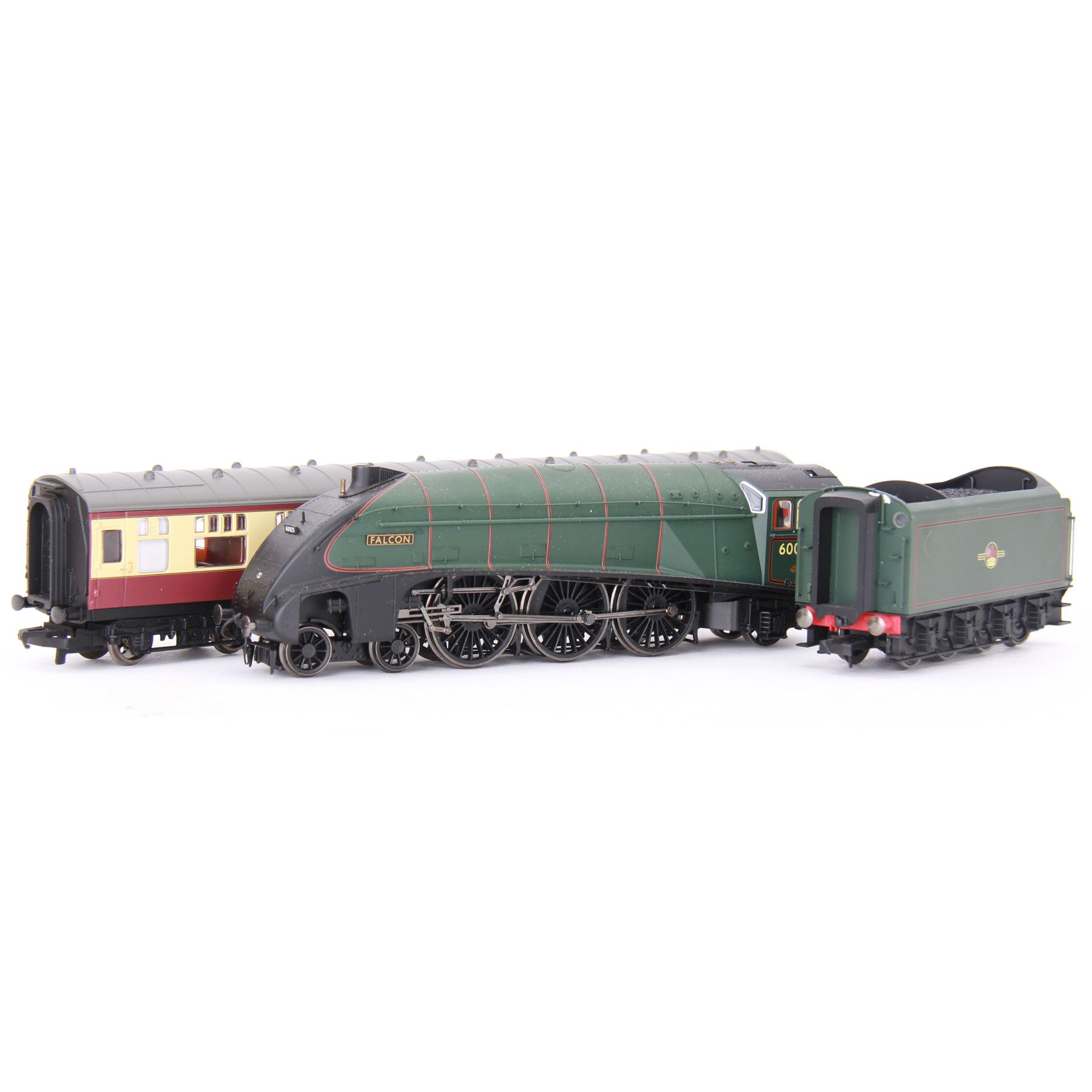 Hornby '00' gauge limited edition Heart of Midlothian Train Pack R2794M, comprising Class A4 4-6-2 'Falcon' locomotive no. 60025 in BR green and three MkI passenger coaches, in original box