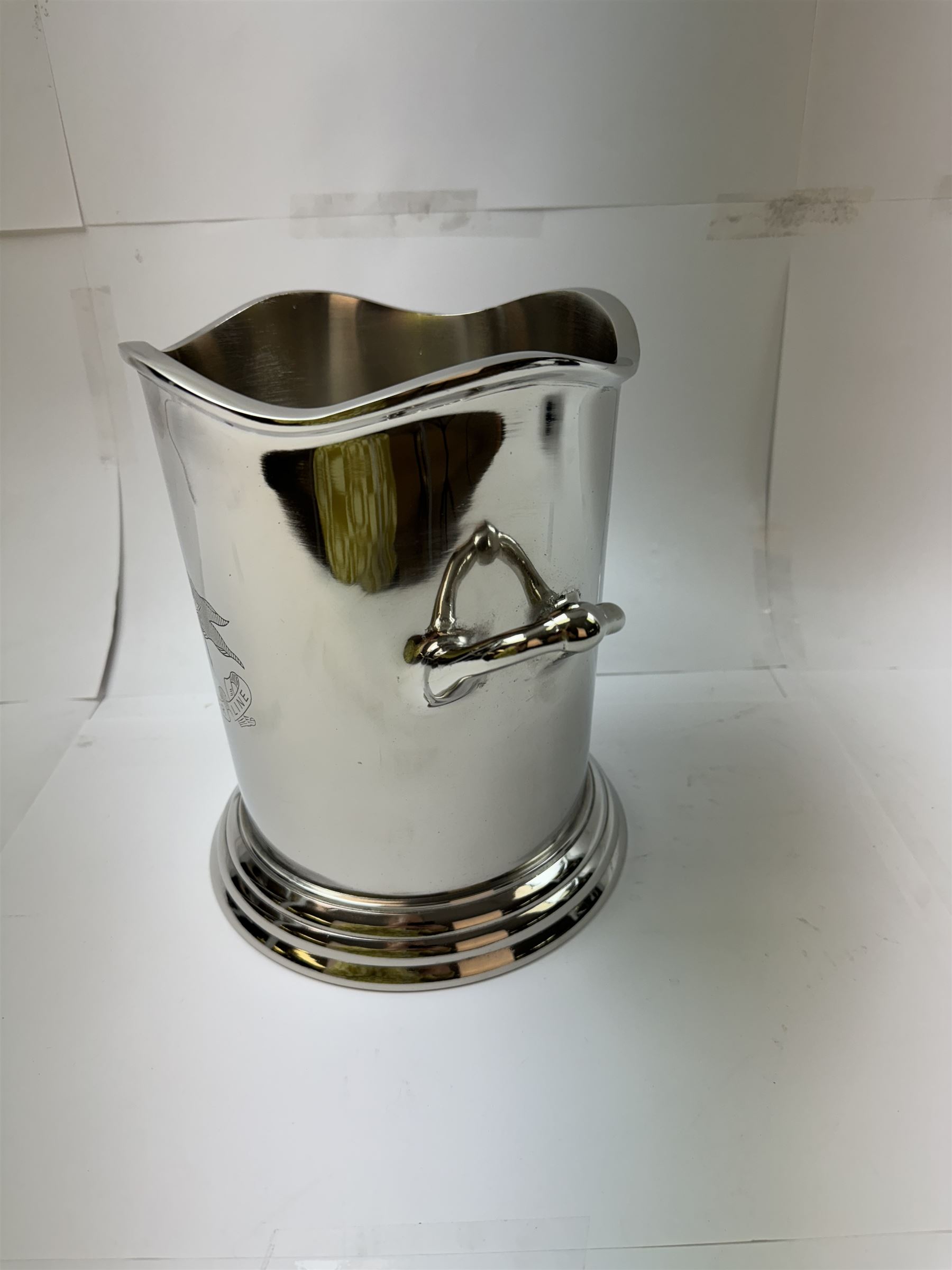 Twin handled reproduction White Star Line wine cooler, H24cm