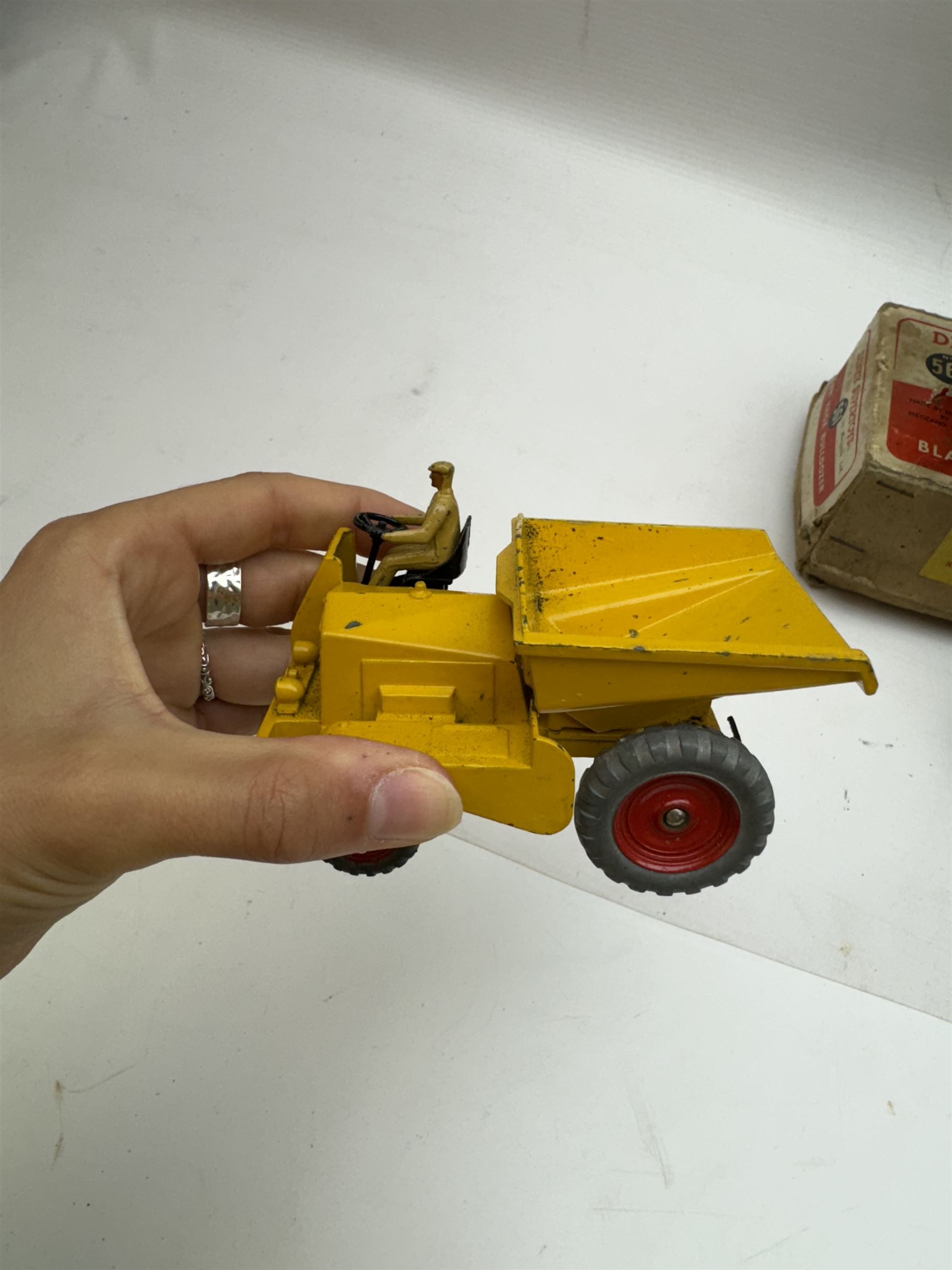 Two Dinky Supertoys models, comprising Blaw Knox Bulldozer no. 561 and Dumper Truck no. 562, both boxed 