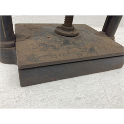 Cast iron hand cranked book press, H33cm 