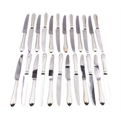 Set of twenty-four modern silver handled table knives, hallmarked Carr's of Sheffield Ltd, Sheffield 1998, contained within two Town Talk cutlery wraps