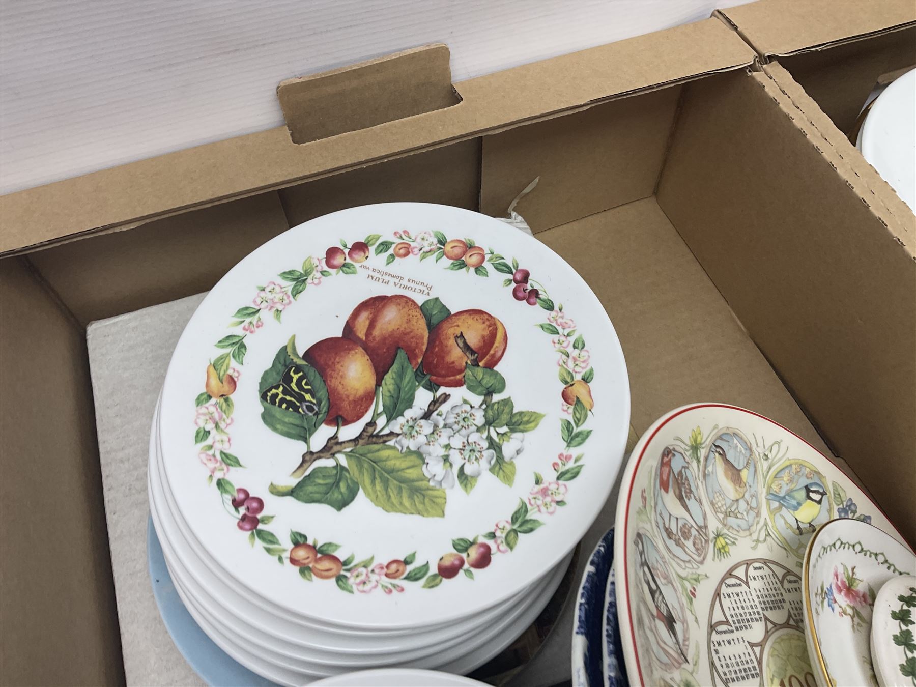 Emma Bridgewater wall clock, Country Artists kingfisher, Wedgwood Charnwood pattern tea service and a large collection of collectors plates and other ceramics and glassware, in six boxes