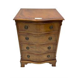 Small Georgian design mahogany serpentine chest, moulded top over four cock-beaded drawers, on bracket feet