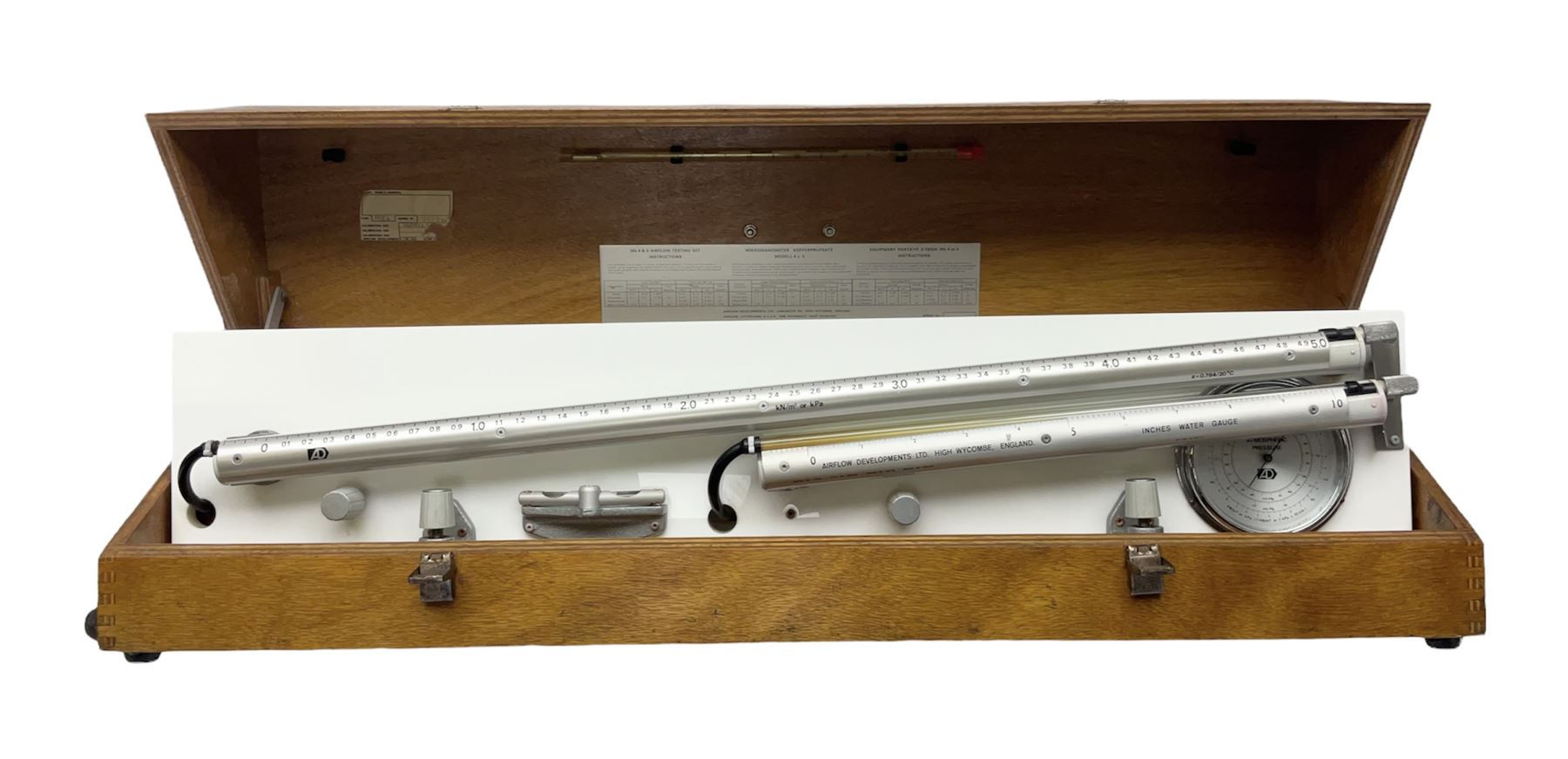 Airflow Developments Ltd. Mk.4/5 airflow testing set (Manometer), serial no.35774, in wooden case with four folding legs L83cm