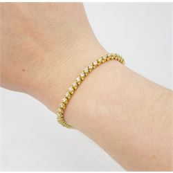 18ct gold round brilliant cut diamond bracelet, stamped, total diamond weight approx 2.00 carat