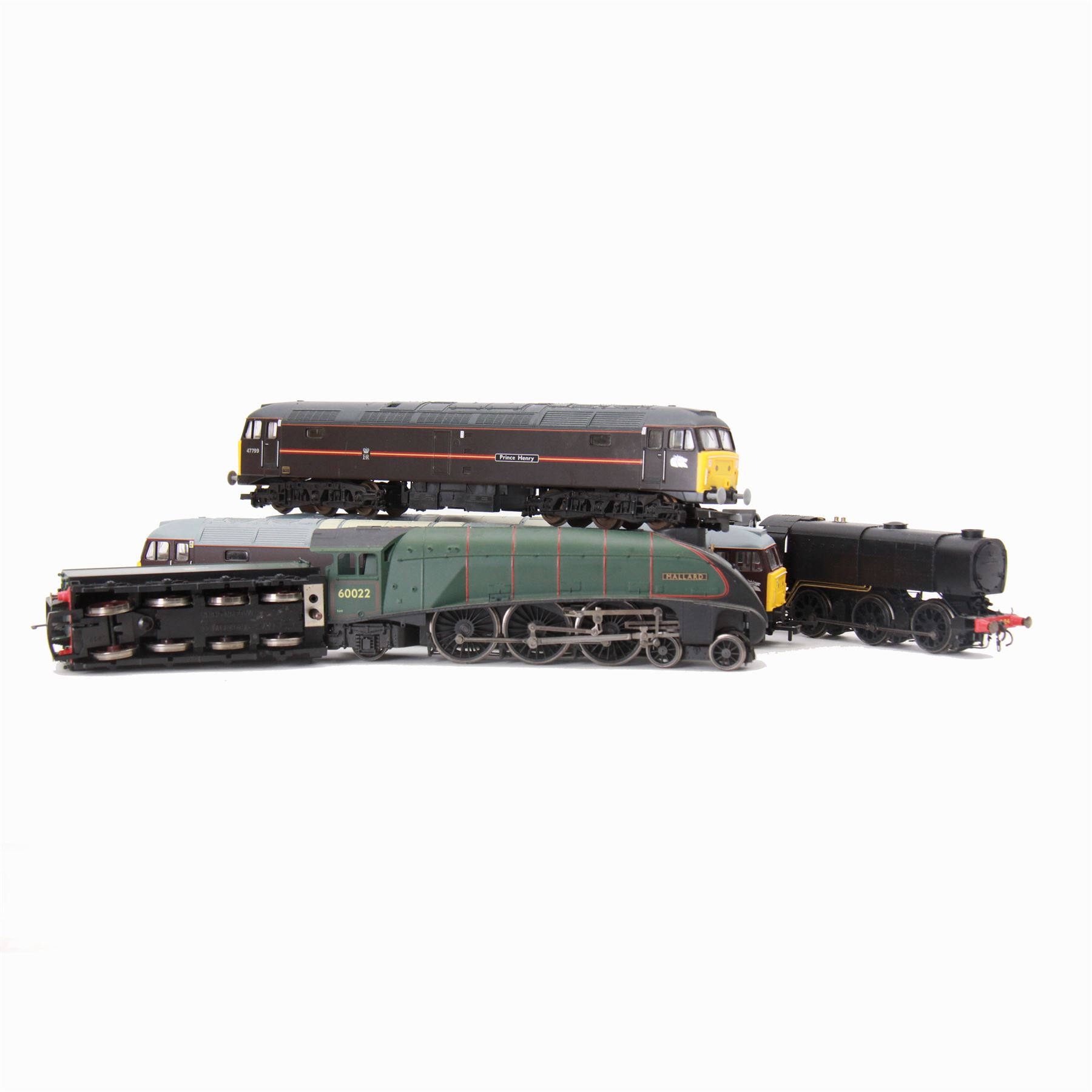 Four Hornby '00' gauge locomotives, to include Class Q1 0-6-0 locomotive no. C24 in SR black, Class A4 4-6-2 'Mallard' locomotive no. 60022 in BR green, Class 47 Co-Co diesel 'Prince Henry' locomotive no. 47799 and Class 47 Co-Co diesel 'Prince William' locomotive no. 47798, together with a Lima '00' gauge Class 47 Co-Co diesel 'Prince Henry' locomotive no. 47799 (5)