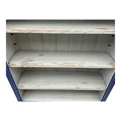 Pine blue painted open bookcase, moulded rectangular top over three white painted adjustable shelves, on plinth base