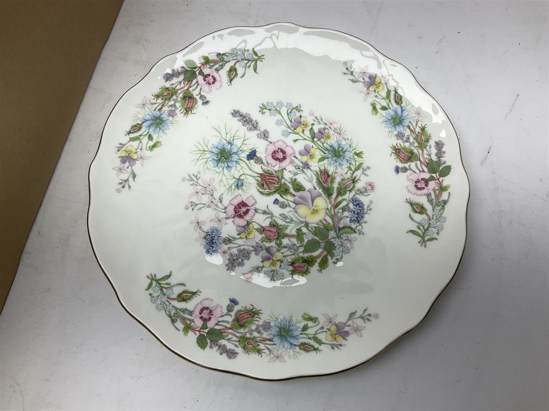 Modern Meissen leaf dish, Country Artists figure, trinket boxes including Jasperware example and a collection of other ceramics and collectables