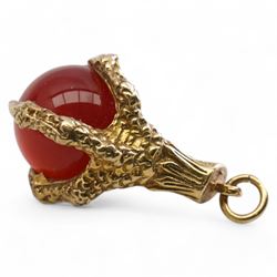 9ct gold carnelian eagle claw pendant, Birmingham 1979