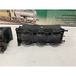 ‘00’ gauge - kit built NBR (Class B-Reid) LNER/BR J35/1/2/4/5 0-6-0 steam locomotive and tender no.64480, finished in BR black with DJH Models box; with further kit built Class J50 0-6-0T locomotive no.68936, finished in BR black (2)