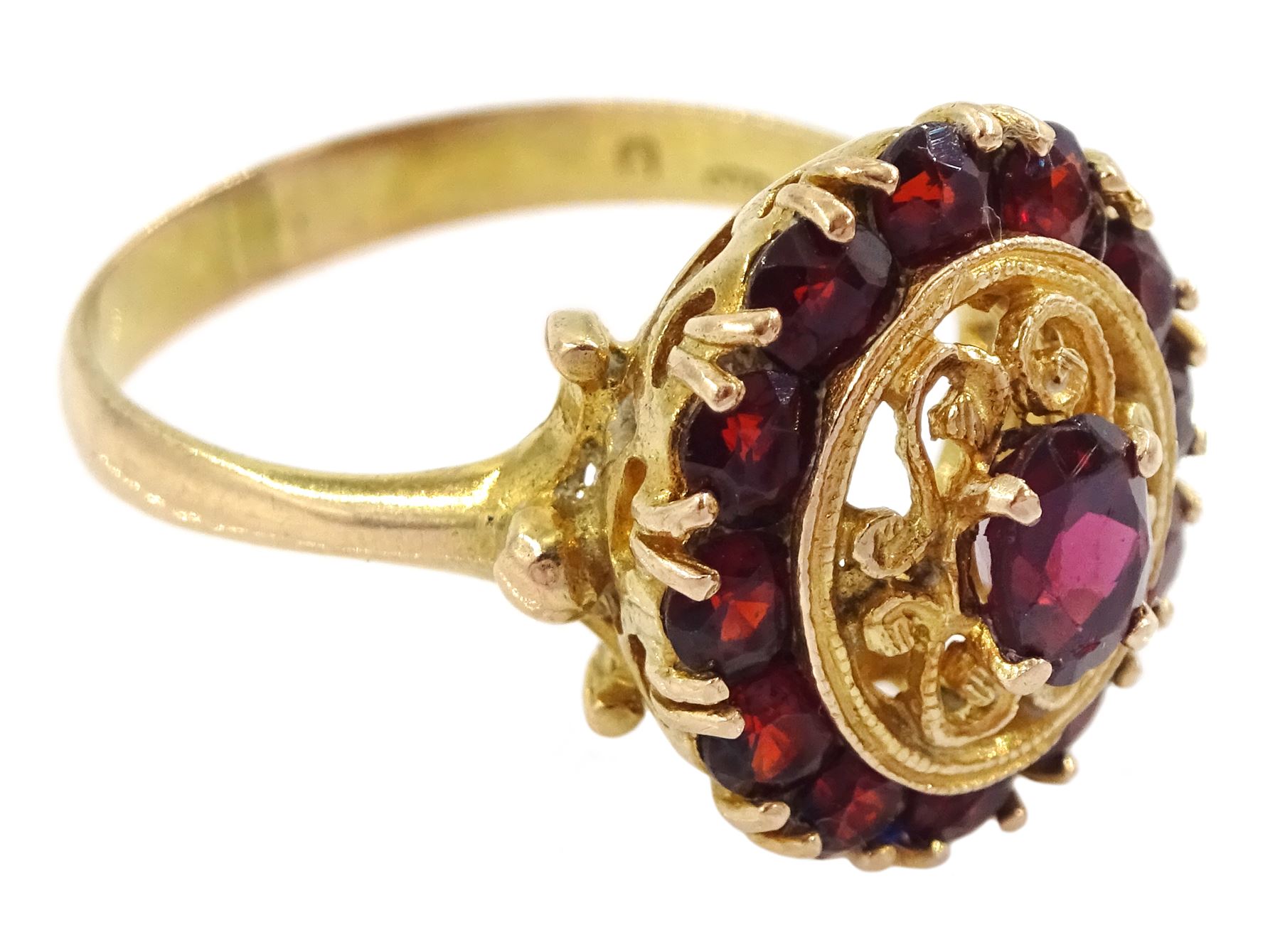 9ct gold garnet filigree cluster ring, stamped 375